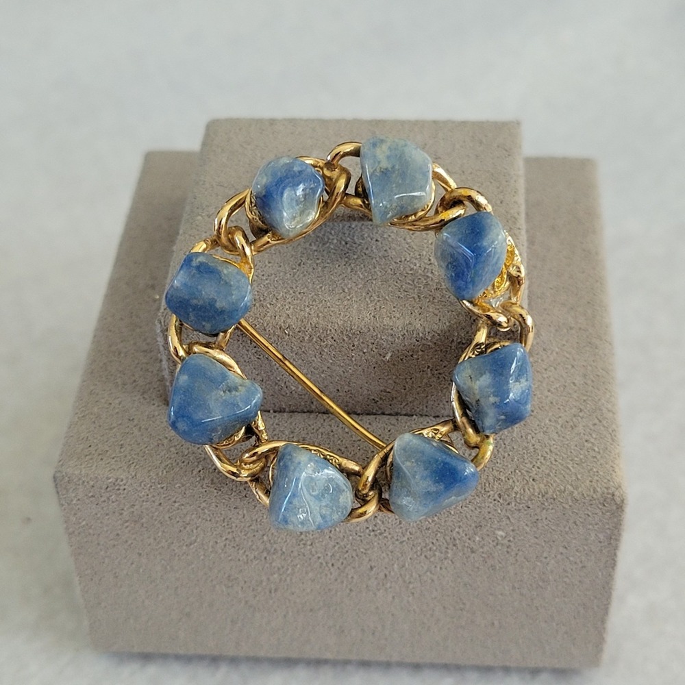 Vintage Gold Tone Wreath Brooch Blue Stone Cabochon Openwork Circle Pin